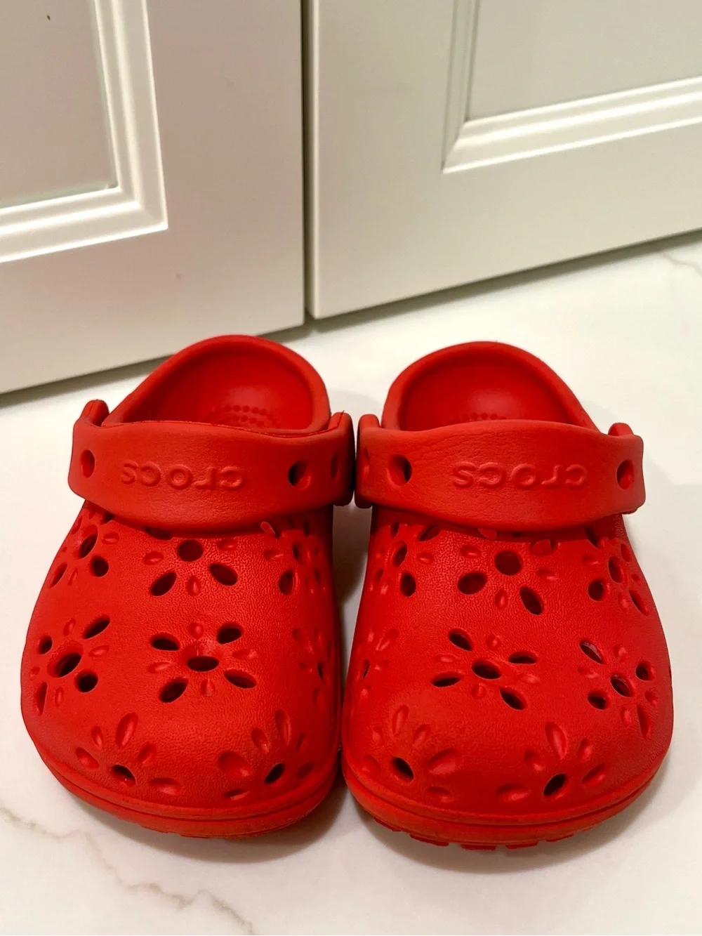 CROCS Kids' Floral Cutout Clog - Red - Size 8